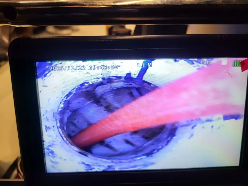금정구 스프링 장비가 관 안으로 들어간 내시경 화면